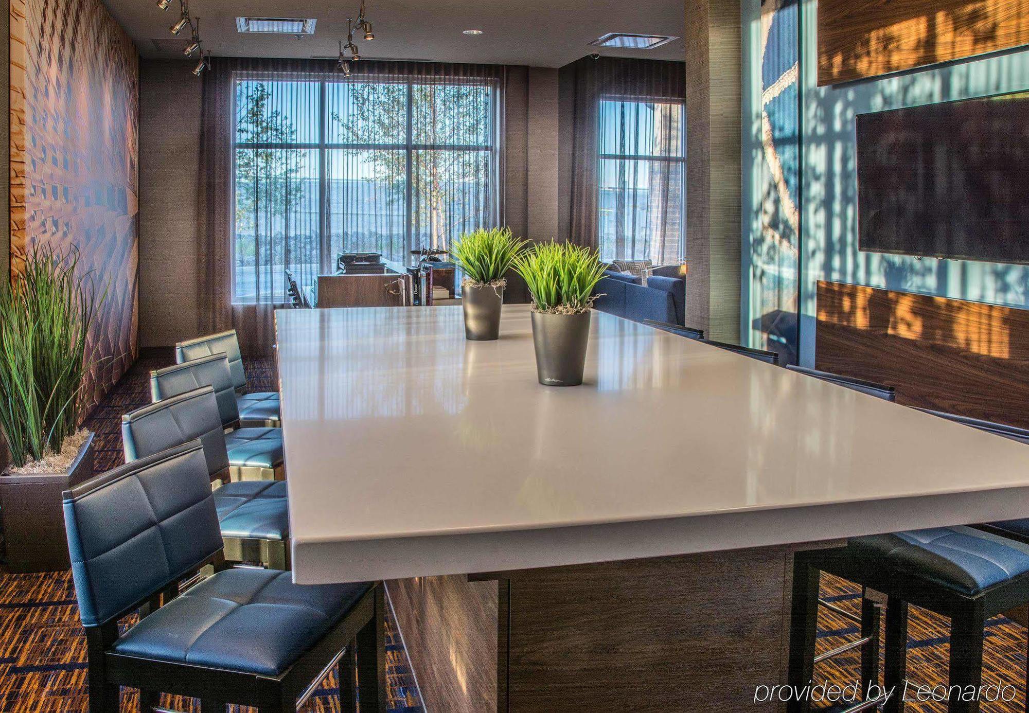 Courtyard By Marriott Winnipeg Airport Esterno foto