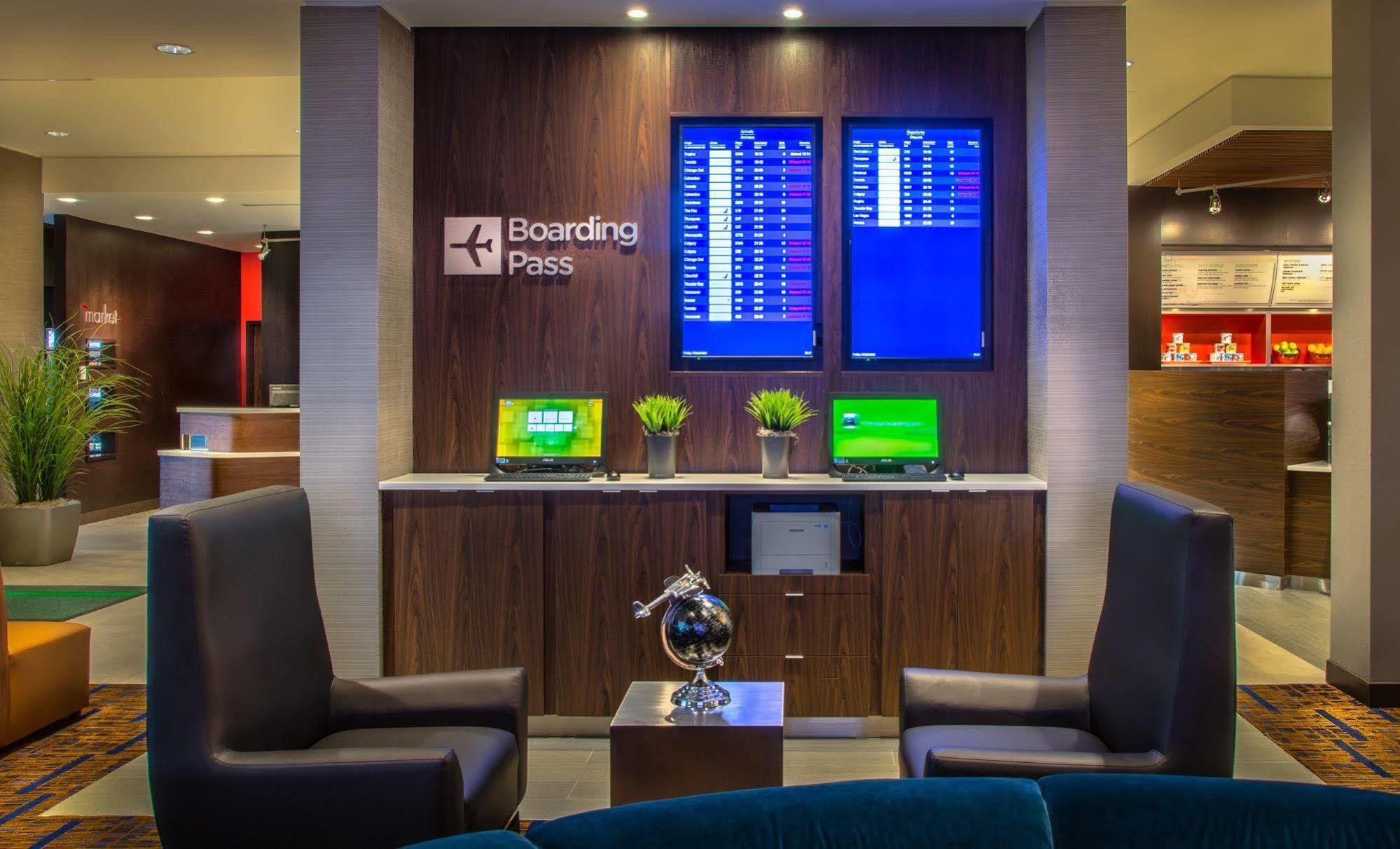 Courtyard By Marriott Winnipeg Airport Esterno foto